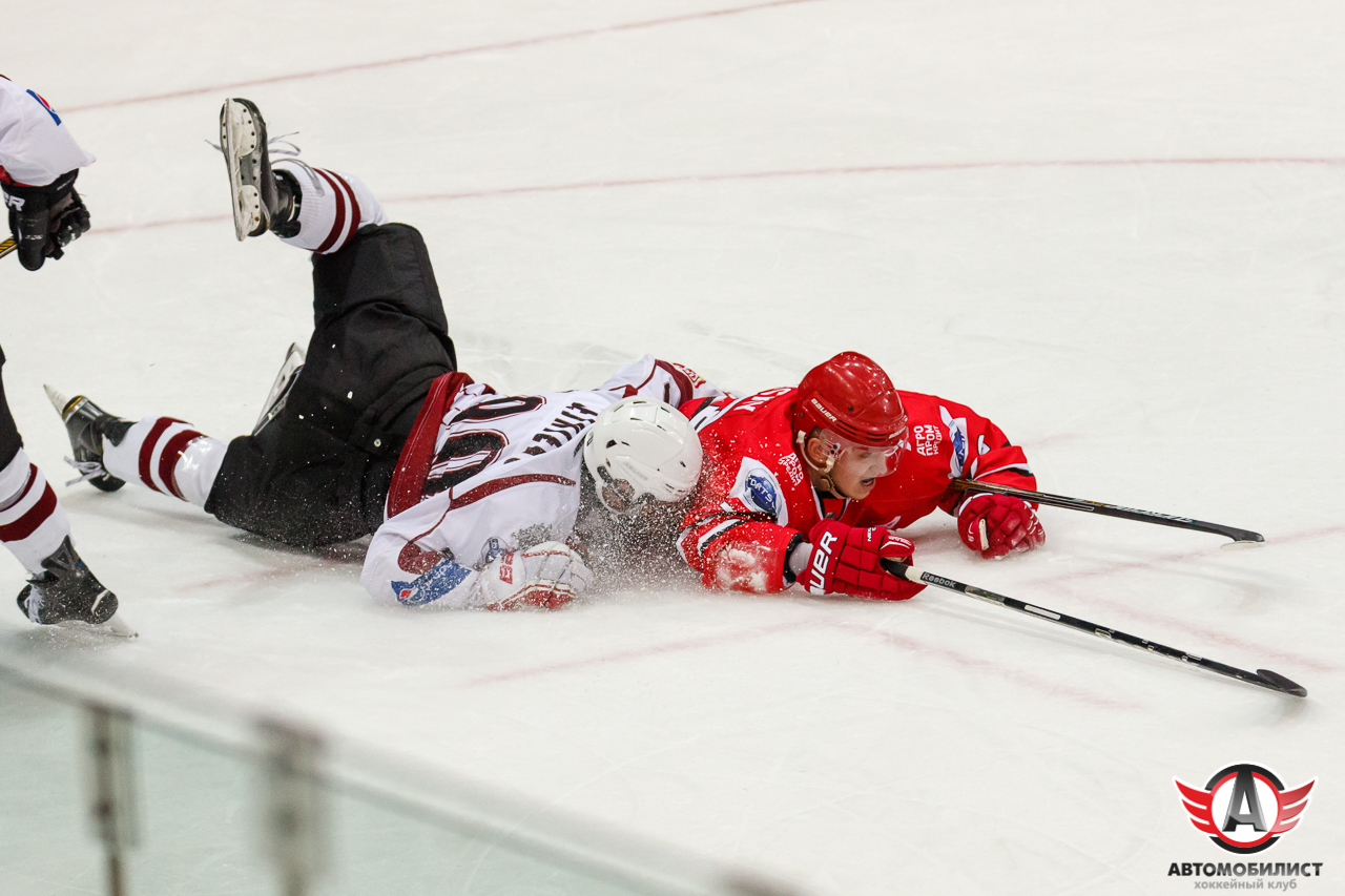 24.08.2015 Кубок мира: Авто - ХК Рига