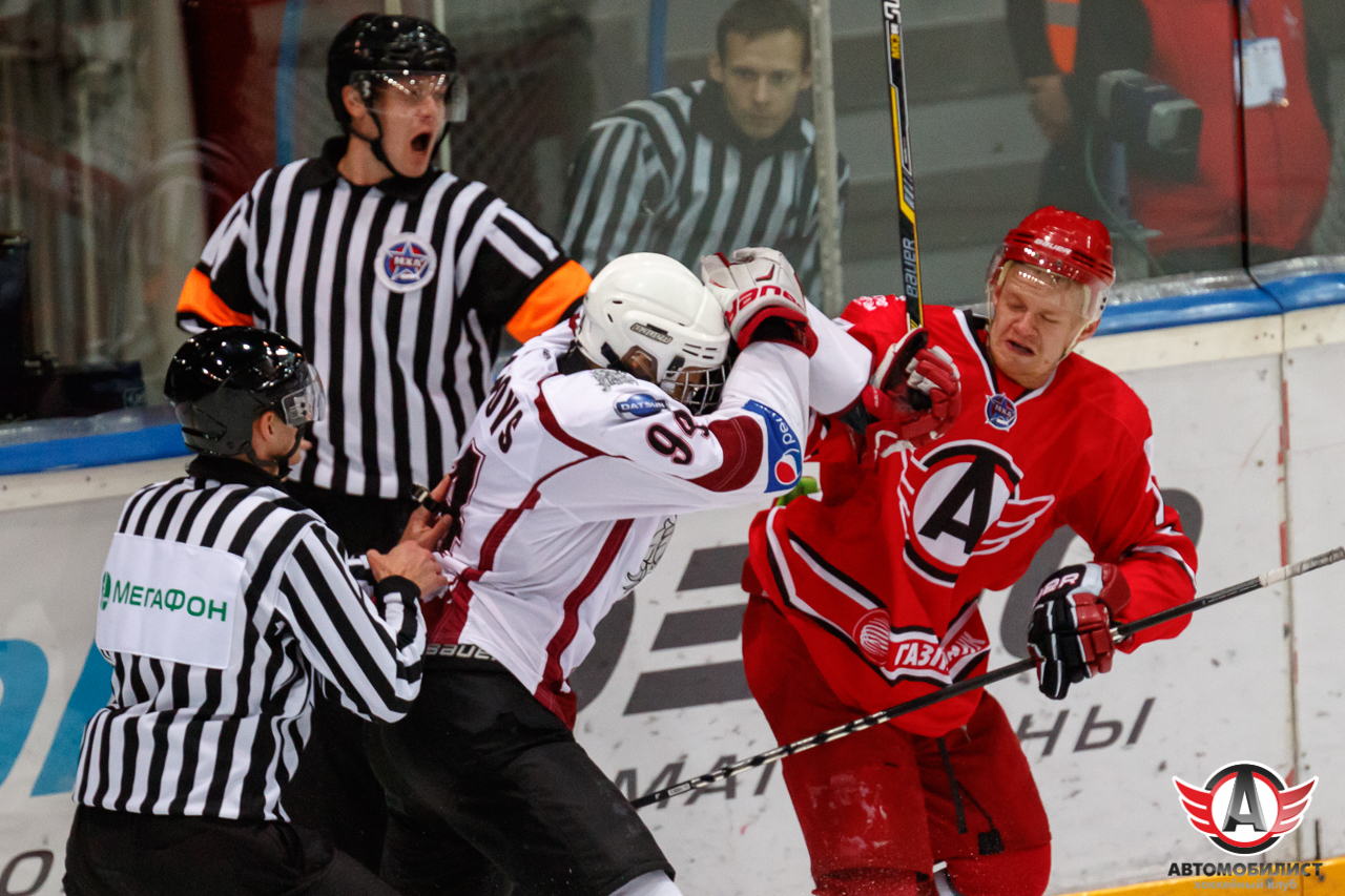 24.08.2015 Кубок мира: Авто - ХК Рига