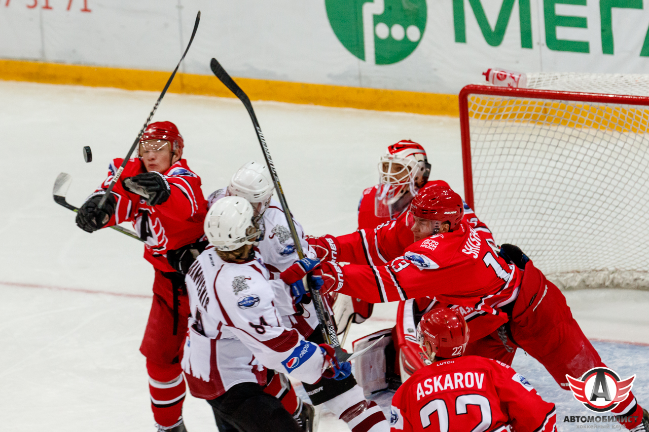 24.08.2015 Кубок мира: Авто - ХК Рига