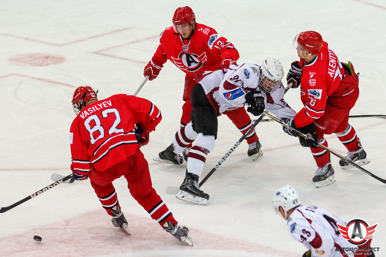 24.08.2015 Кубок мира: Авто - ХК Рига