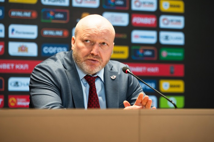 Николай Заварухин: «Вспомнили родную обстановку – прекрасный стадион, прекрасные болельщики, ради которых мы и играем»