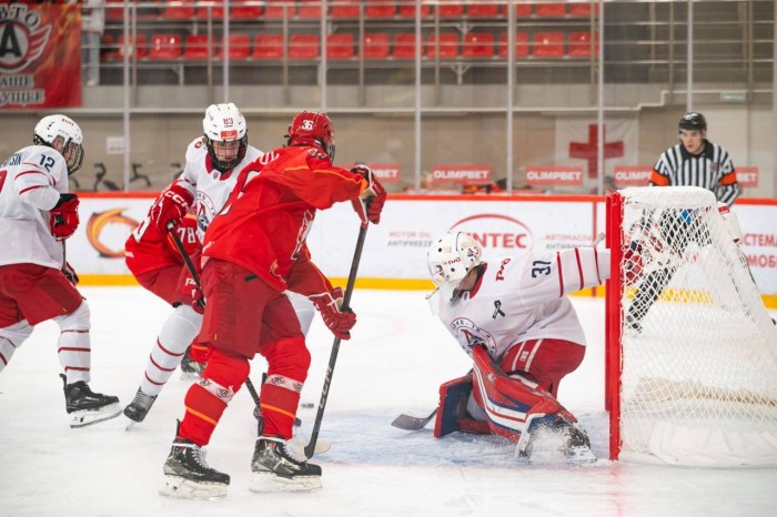 Хоккеисты «Авто» оформили второй «сухой» матч подряд»