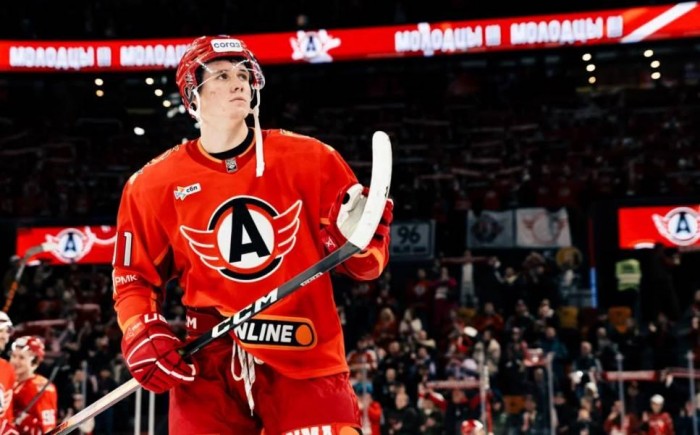 «Стать чемпионом в 20 лет – дополнительная мотивация». Даниил Малоросиянов – об «Автомобилисте», «Витязе» и переходе во взрослый хоккей