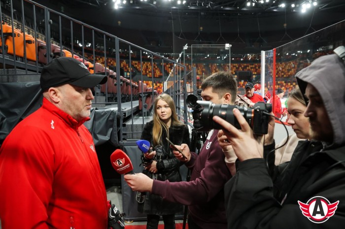 Приглашаем СМИ на открытую тренировку и пресс-конференцию ХК «Автомобилист»!