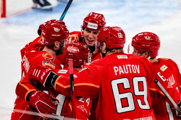 «Автомобилист» одержал результативную победу над «Нефтехимиком»