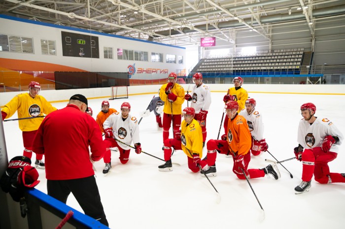 Учебно-тренировочный сбор «Горняка-УГМК» | Репортаж и интервью с главным тренером