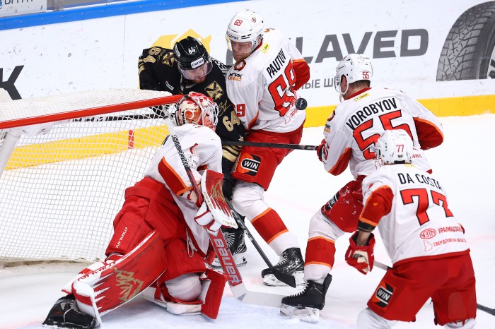 «Автомобилист» уступил в гостях «Адмиралу»