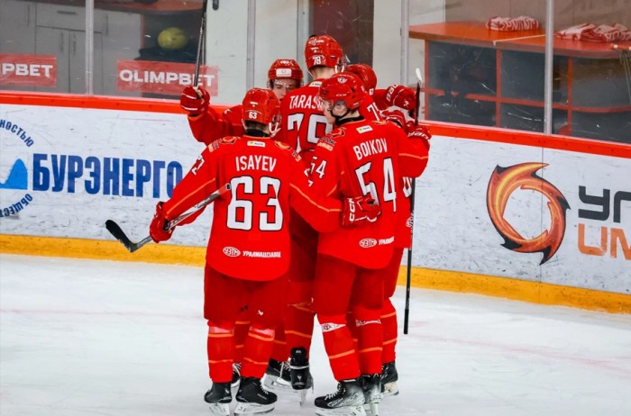 Хоккеисты «Авто» обыграли «Толпар» и продлили победную серию!