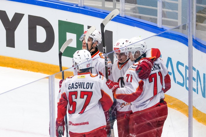 Хоккеисты «Авто» разгромили «Снежных Барсов»!