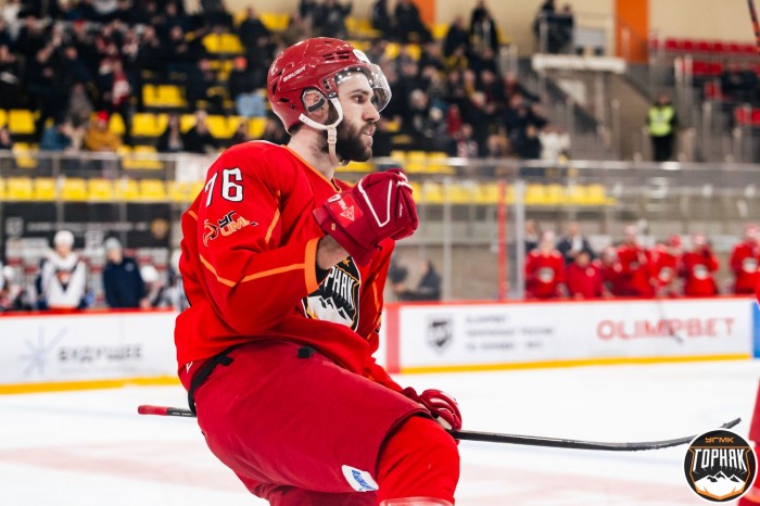 Артём Каштанов – лучший нападающий недели в ВХЛ!