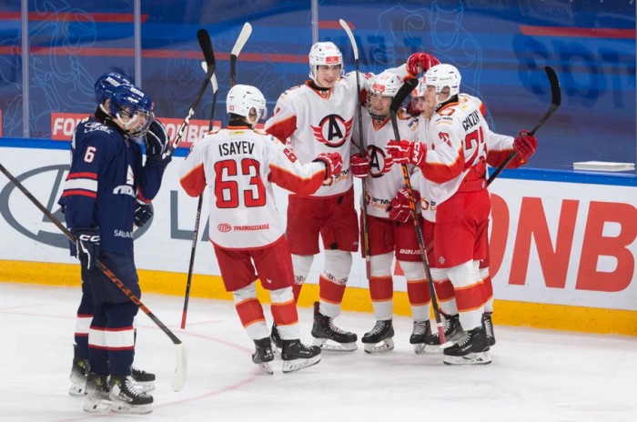 Хоккеисты «Авто» одержали победу в Тольятти!