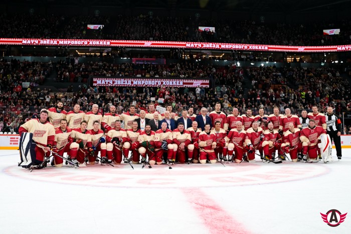 Звёзды мирового хоккея сыграли на «УГМК Арене» в Екатеринбурге