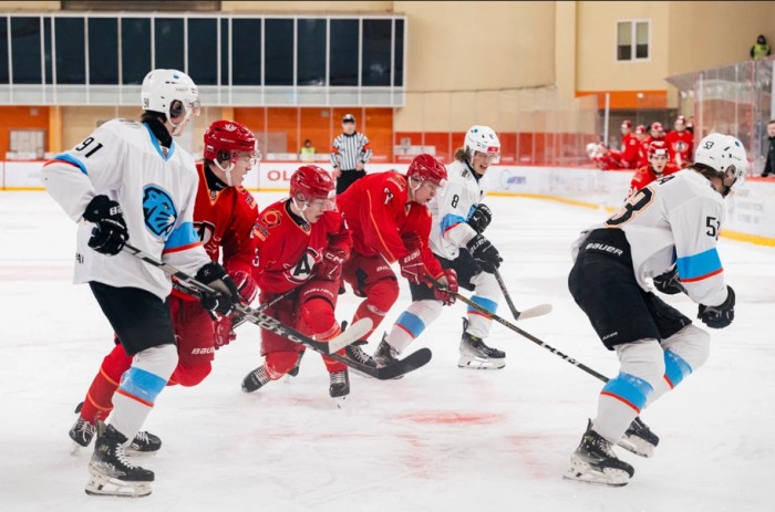 Хоккеисты «Авто» одержали волевую победу над «Динамо-Шинником»!