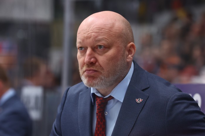 Николай Заварухин: «Соперник очень здорово переходил из обороны в атаку и наказал нас за наши провалы»