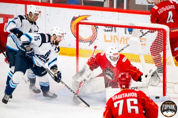 Фарм-клуб уступил «Динамо-Алтай» в серии буллитов