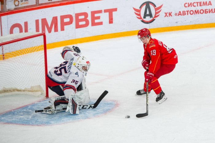 Молодёжка уступила «Реактору»